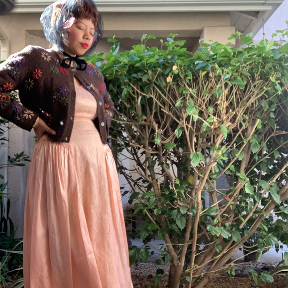 1940’s Vintage wedding Gown - Picture 3 of 4